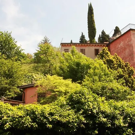Ponte Pietra Apartmán *